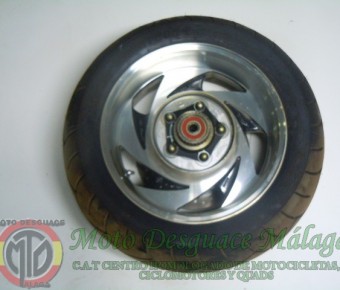 TRIUMPH ROCKER III  (3)