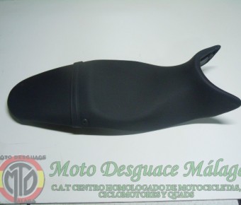 TRIUMPH STREET TRIPLE