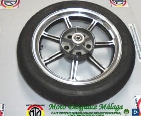 Llanta trasera triumph bonneville edicion limitada 2013 1